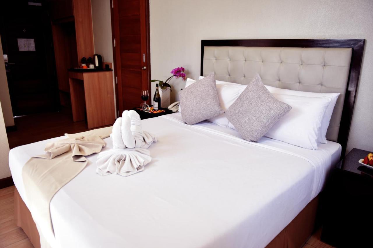 Aura One Hotel Baguio City Exterior photo